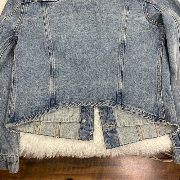 Blank NYC Distressed Denim Jacket NWT SZ M - Picture 11 of 12